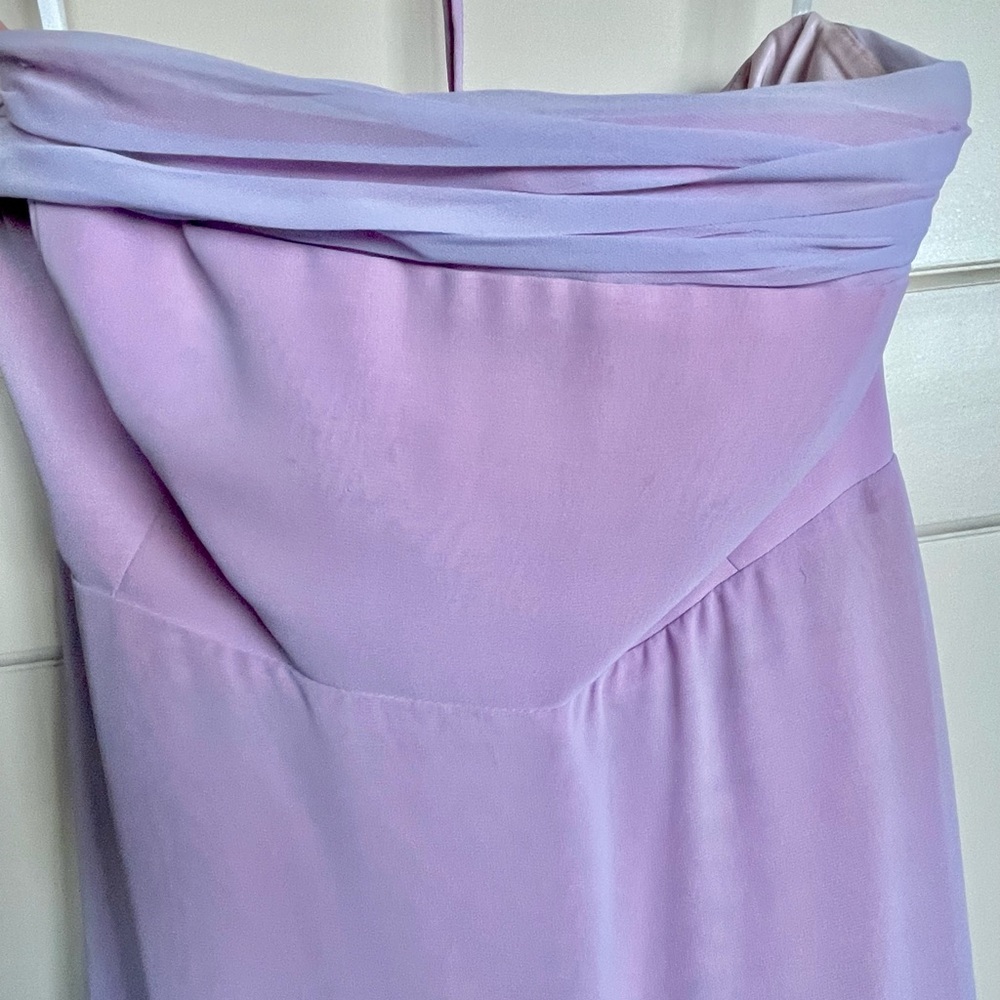 Gorgeous lavender flowing prom/bridesmaids dress. Removable straps size 10/12